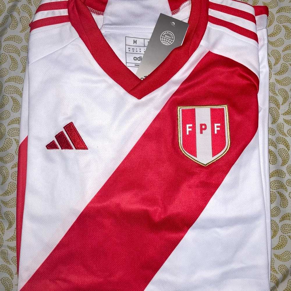Adidas PERU SIZE L soccer jersey camiseta maglia